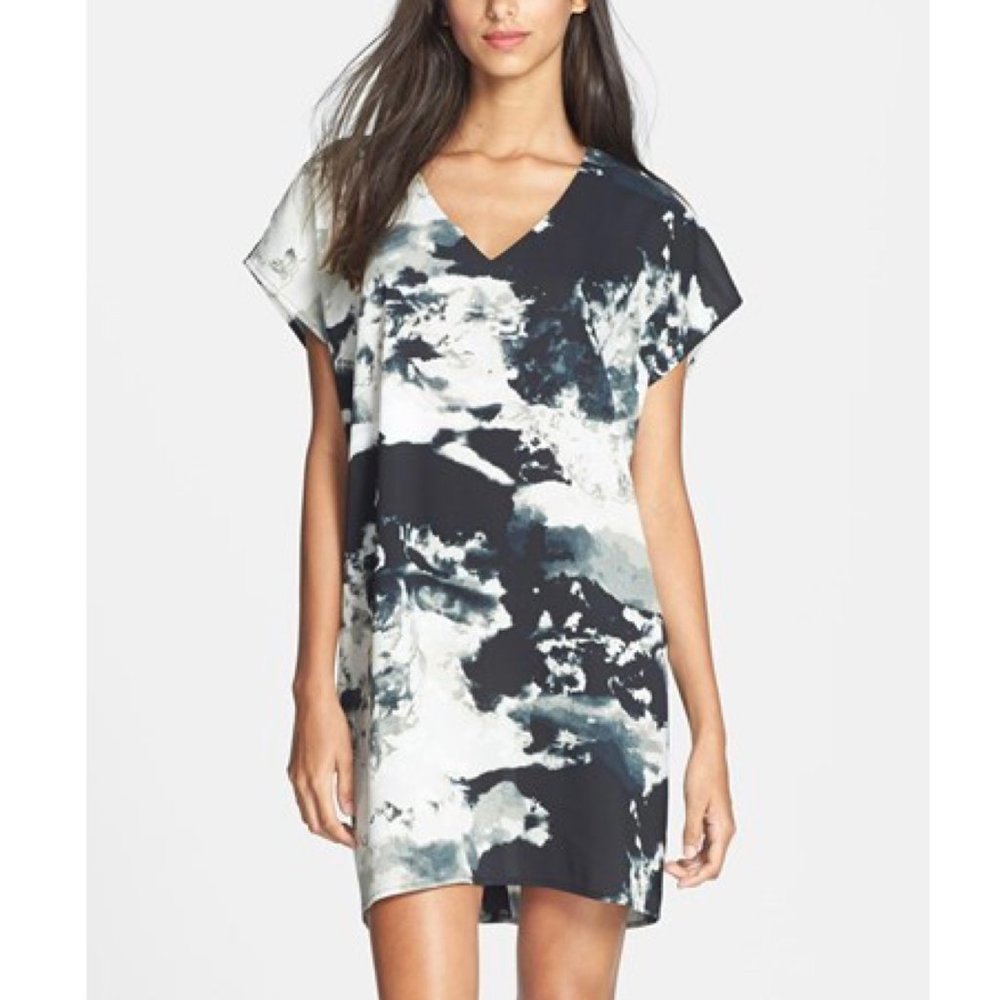 BB Dakota Tamazine Cloud Print Crpe De Chine Shift Dress Size XS Short Sleeve